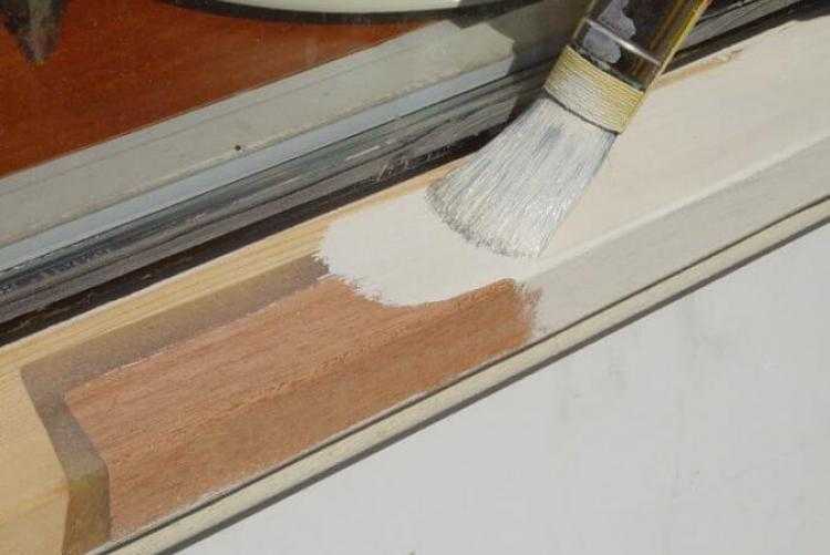 Как красить деревянные окна: технология нанесения декоративно-защитного состава