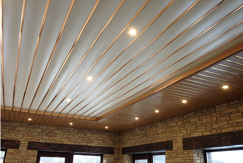 Реечный потолок — обустройство стильной конструкции своими руками