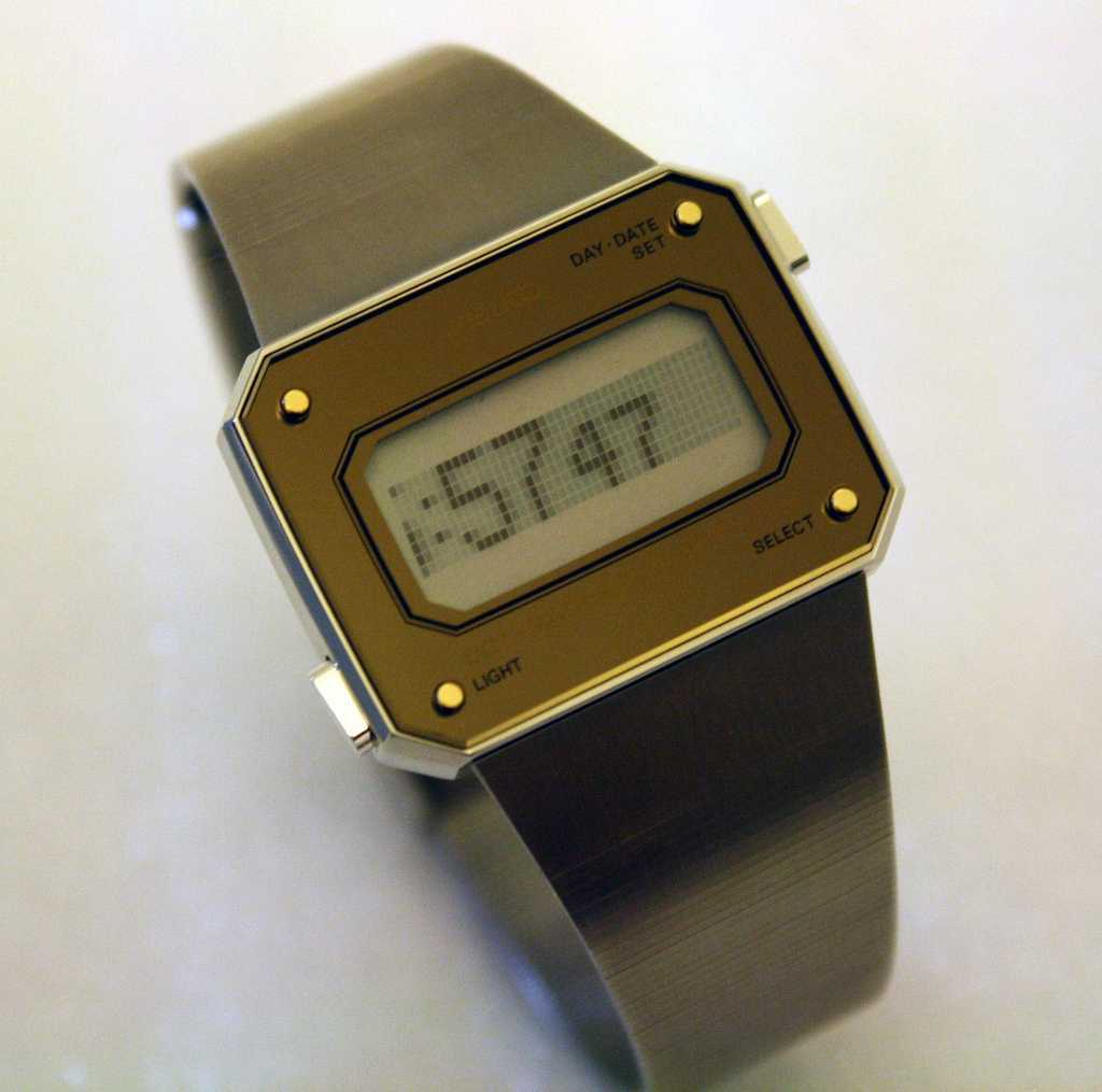 Мужские электронные наручные часы: лучшие цифровые часы и часы-браслеты на руку для мужчин. как выбрать?