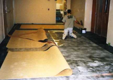 Правила укладки линолеума на бетонный пол: как не наделать ошибок?