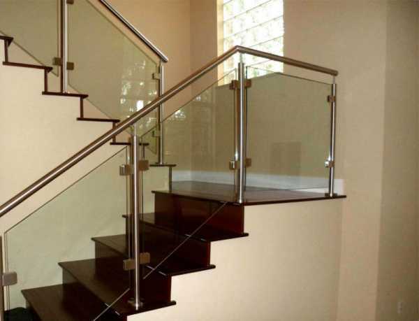 Как установить перила для лестницы в частном доме