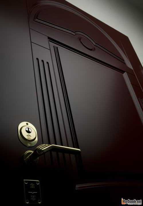 Как выбрать входную металлическую дверь: на какие характеристики обращать внимание перед покупкой?