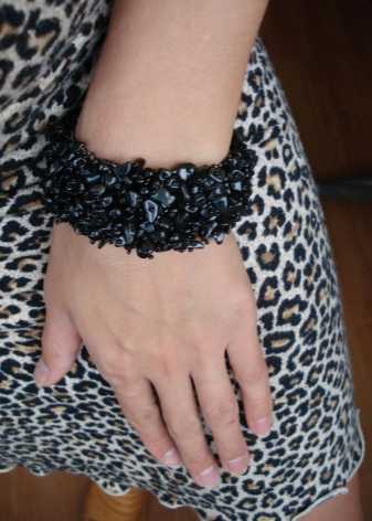Как правильно носить браслеты — на какую руку или ногу надевать браслет мужчинам и женщинам