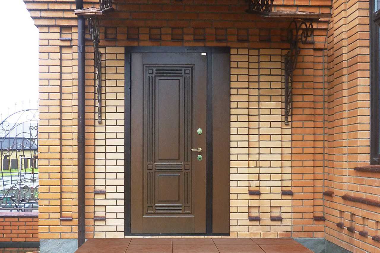 Благодаря своему качеству и привлекательному дизайну, входные двери занимают одно из лучших мест на рынке, который реализует металлические двери для потребителей.