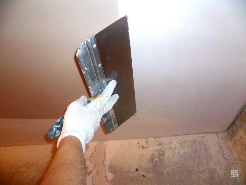 Как побелить потолок своими руками – выбор материалов, последовательность выполнения работ