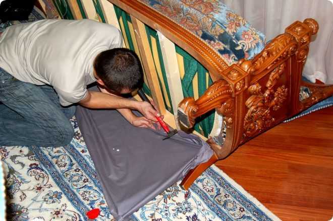 Как обновить обивку дивана своими руками