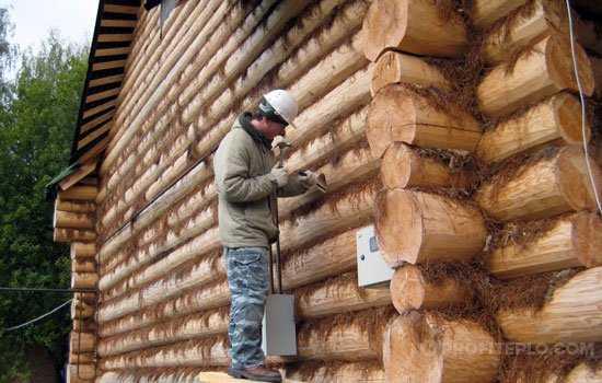 Как утеплить деревянным дом снаружи и чем