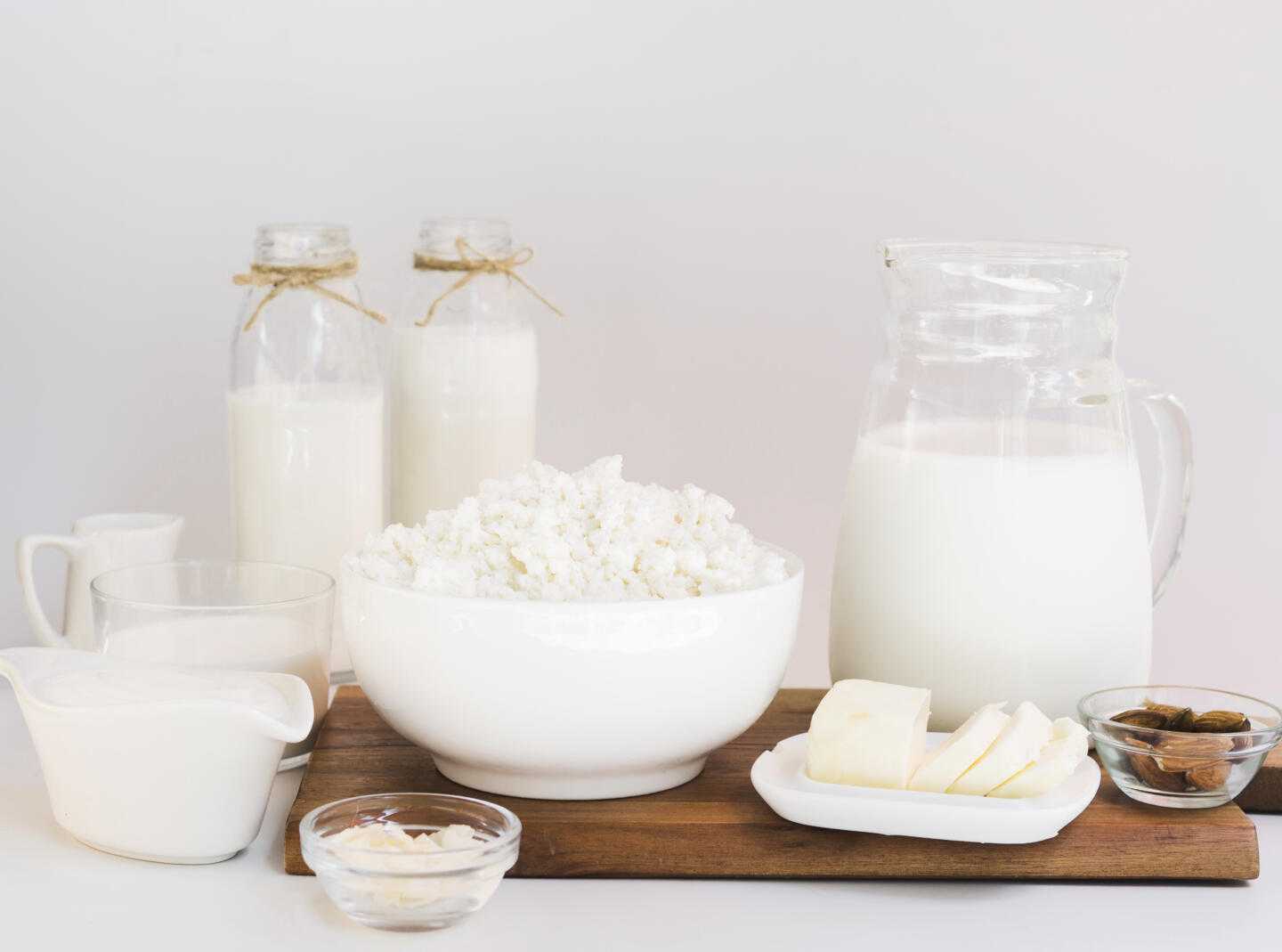 Молоко – можно ли его пить взрослым людям? 8 мифов о молоке