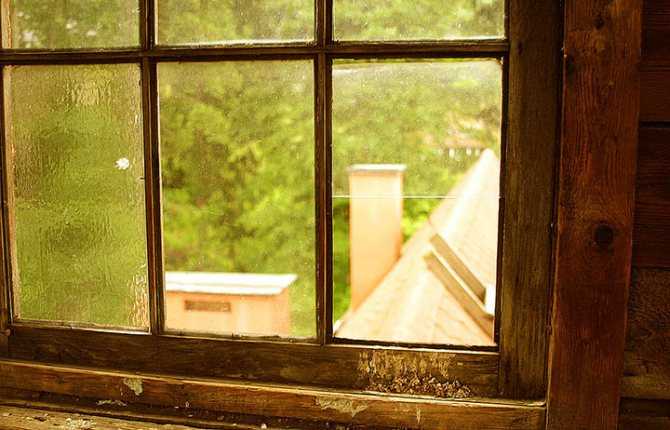 Как заменить старые окна на пластиковые в доме из дерева