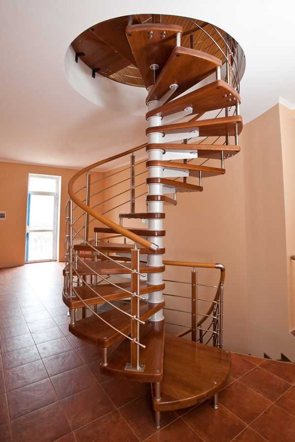 Удобная лестница на второй этаж - всё о лестницах