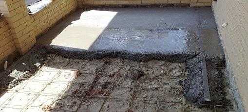Бетонные полы: устройство бетонного напольного покрытия с упрочненным верхним слоем, обеспыливание и пропитка пола, как можно обеспылить и выложить мозаичную конструкцию