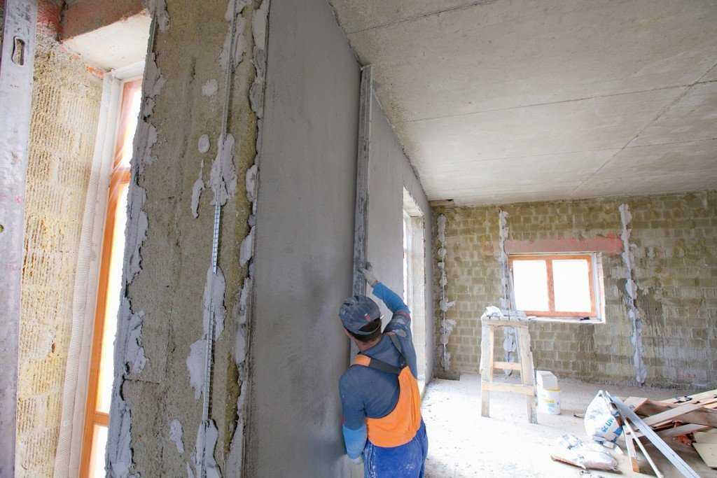 Качественная подготовка стен к шпаклевке и правильное ее нанесение