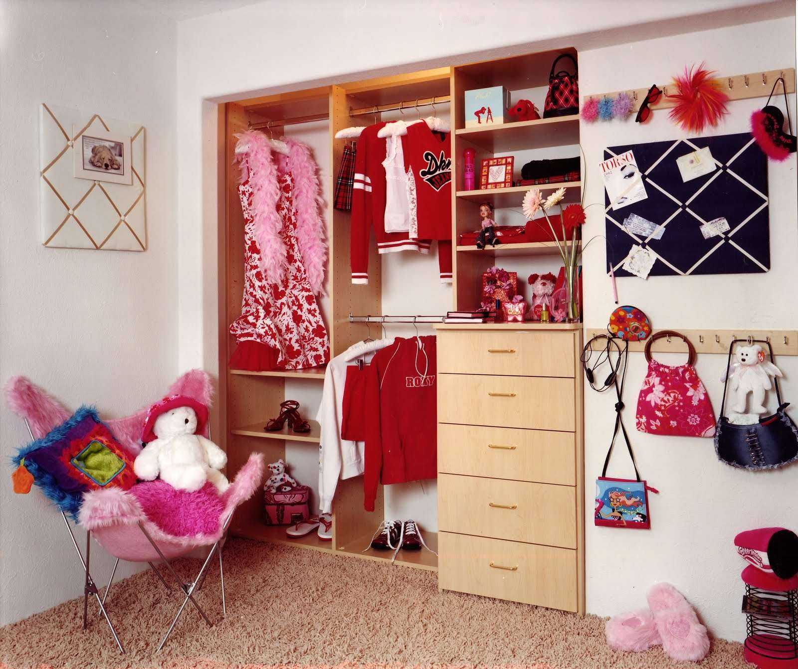 Набор детской мебели, комплектация и преимущества подобных вариантов