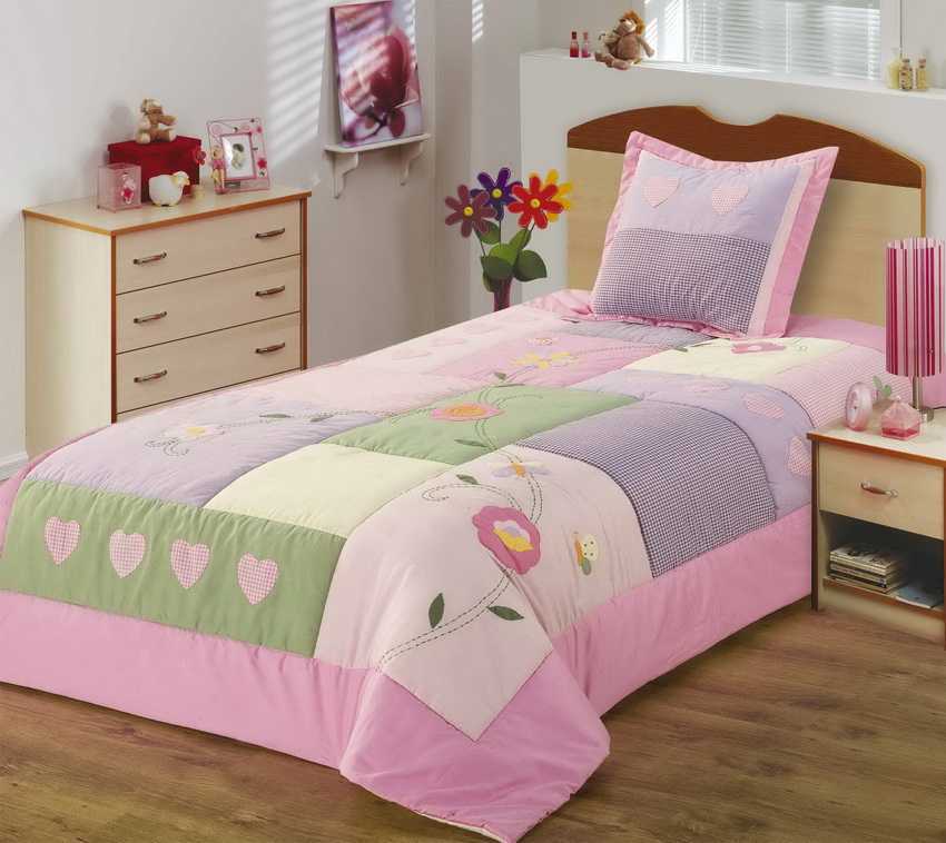 Стандартные размеры детского одеяла в кроватку в таблице