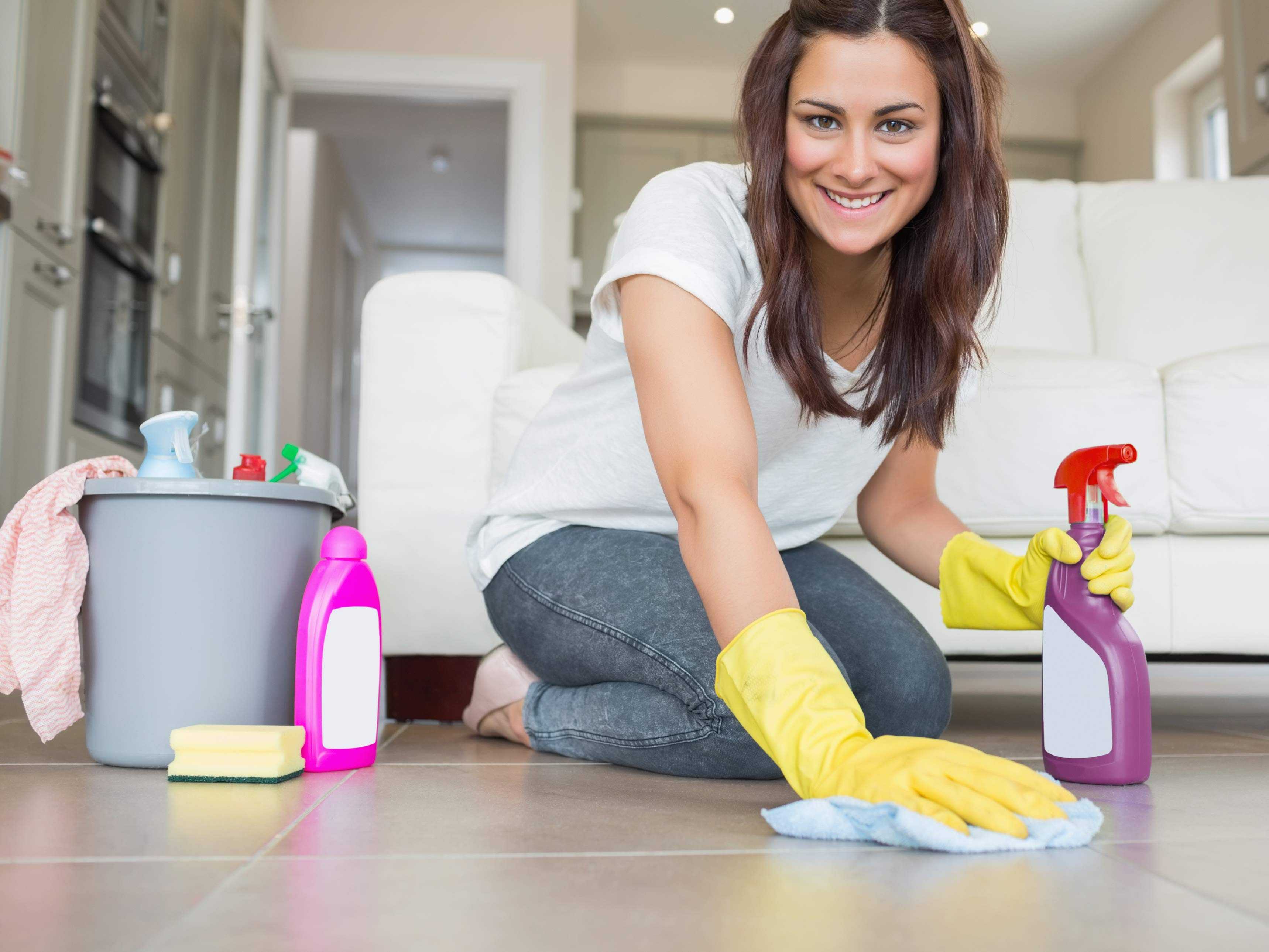 Грамотная схема уборки квартиры: что и когда мыть?