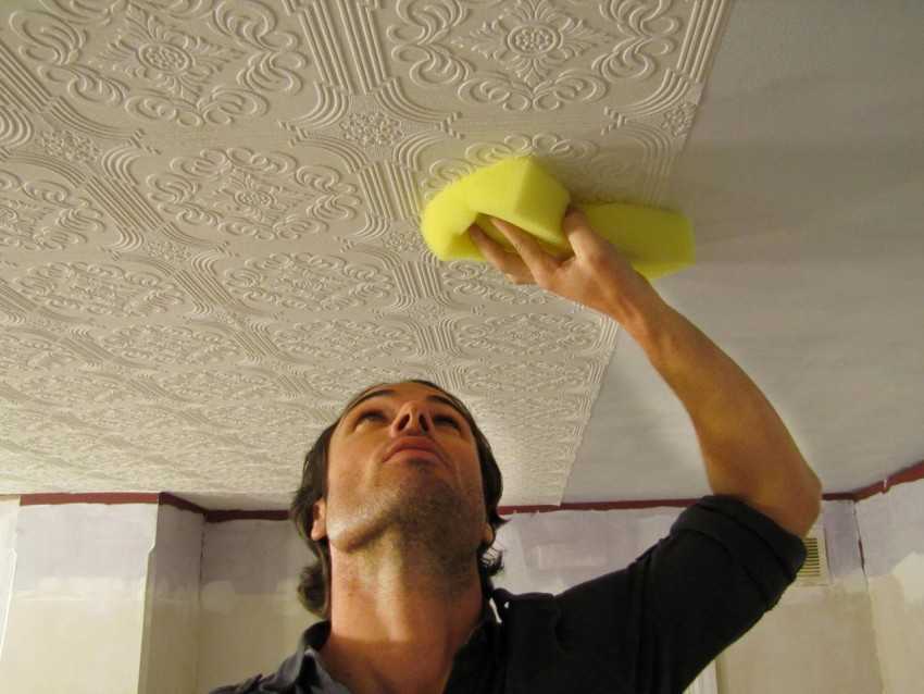 Сегодня мы поговорим о том, как самостоятельно отремонтировать или заменить потолки в частном доме