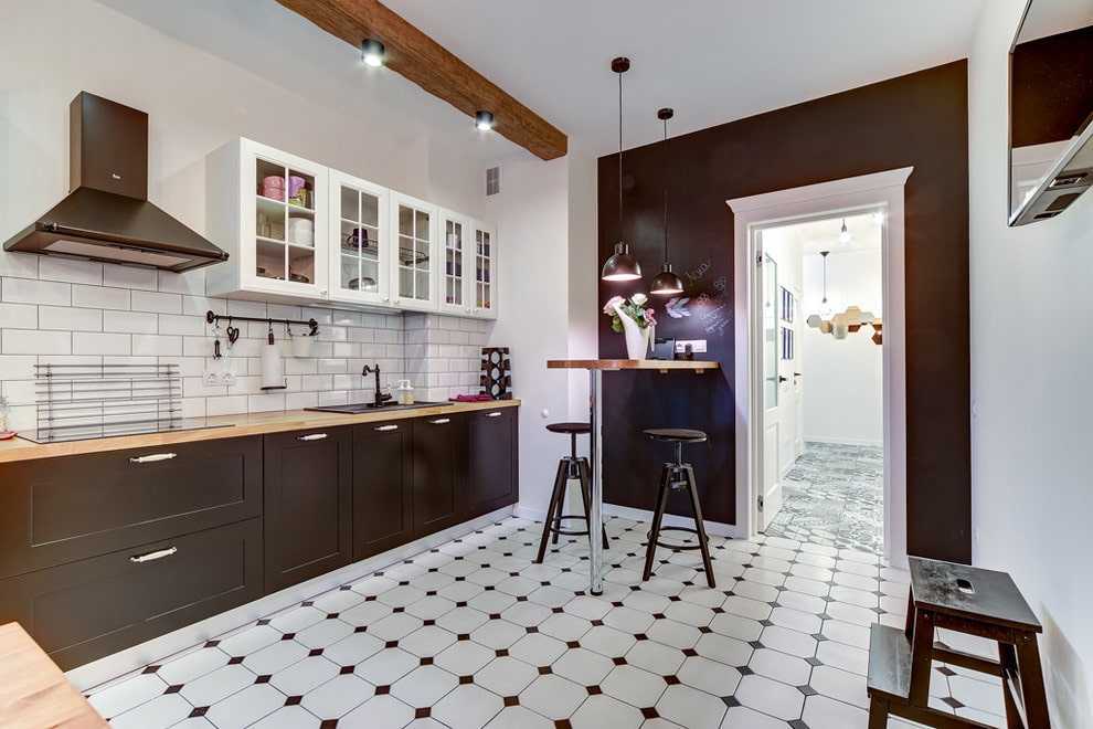 Античный стиль в интерьере (89 фото): обои в дизайне кухни и других комнат, люстры и плитка, особенности античности и примеры мебели